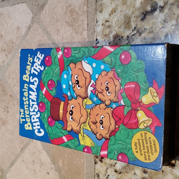 Lot of 2 Vintage The Berenstain Bears Christmas Tree & Learn About Strangers VHS - Picture 2 of 9